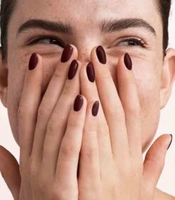 Pink Gellac - Sangria Red - Gellak - Vegan - Donkerrood - Creamy Finish - 15 Ml -Cosmetica Winkel 1050x1200 29