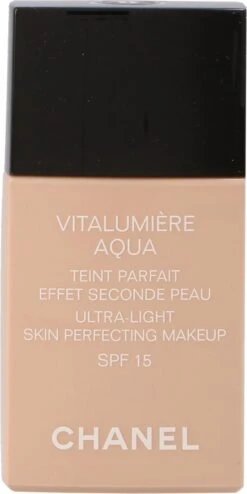 Chanel Vitalumiere Aqua Foundation - 30 Beige - SPF15 - 30 Ml -Cosmetica Winkel 600x1200 5
